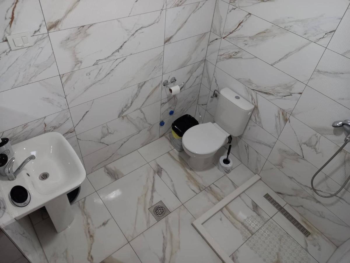 Apartmants Djekovi Апартамент *