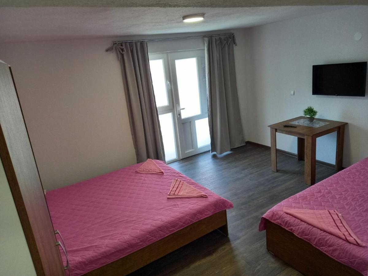 Apartmants Djekovi Апартамент